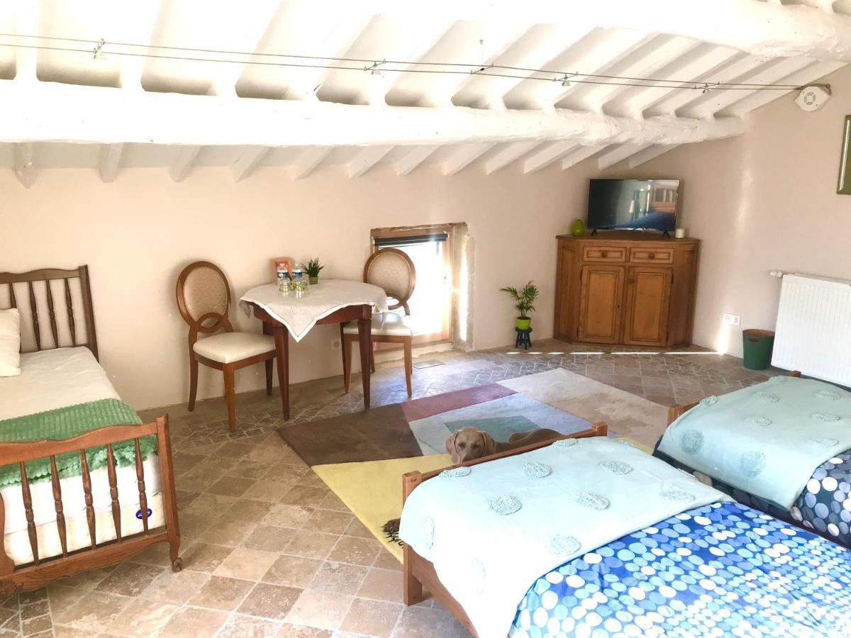 La Bergerie Des Amandiers Chambres Et Table D'Hotes Malataverne Zewnętrze zdjęcie