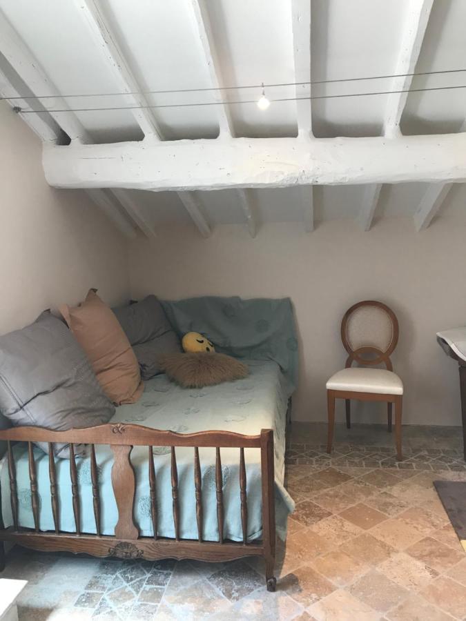 La Bergerie Des Amandiers Chambres Et Table D'Hotes Malataverne Zewnętrze zdjęcie