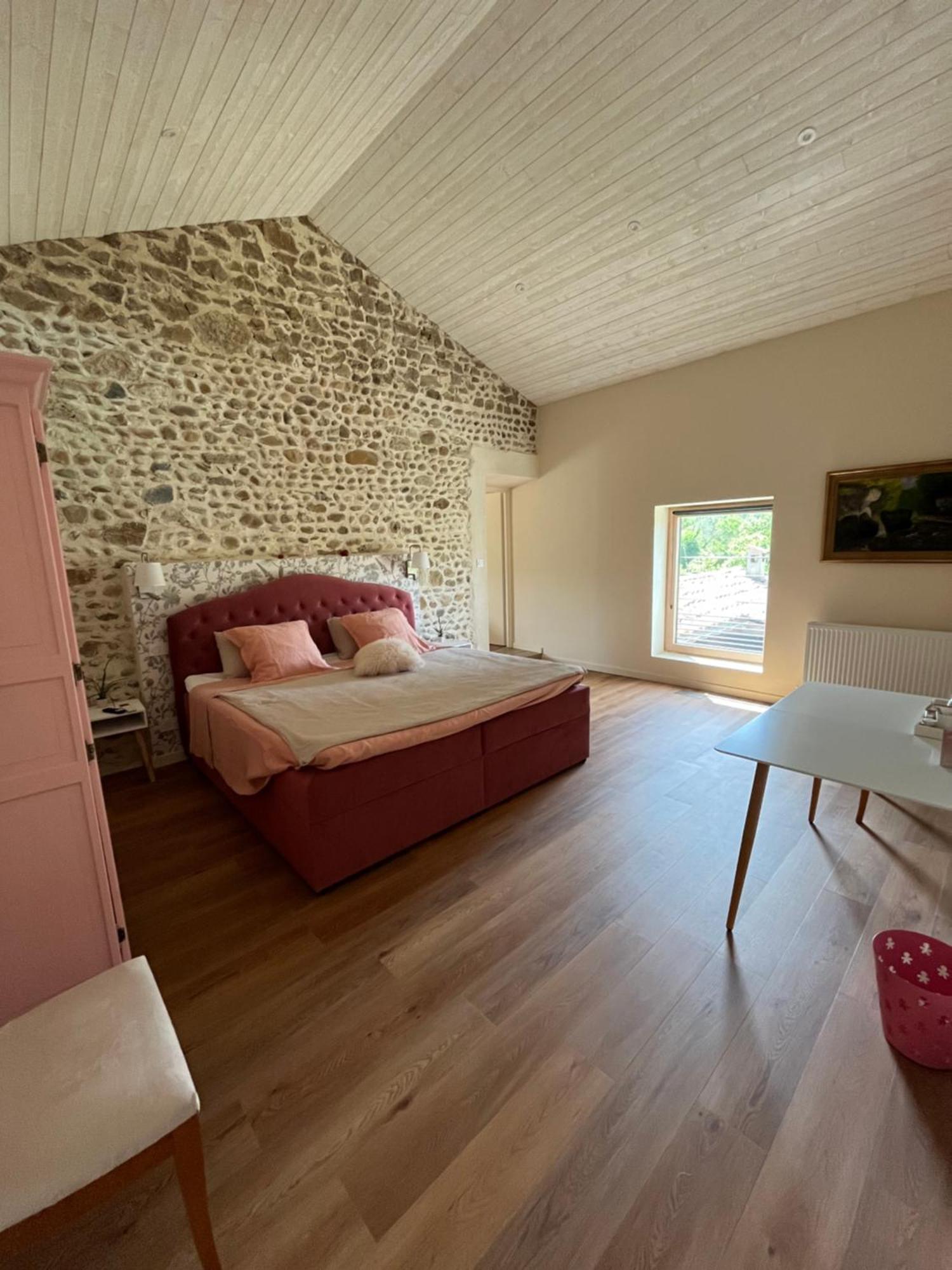La Bergerie Des Amandiers Chambres Et Table D'Hotes Malataverne Zewnętrze zdjęcie
